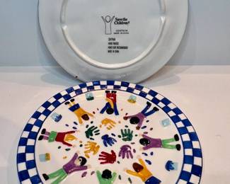 Centrum "Save the Children" dessert plates