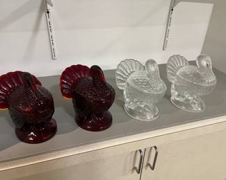 Six L.E. Smith vintage glass turkeys (see following photo for the others).