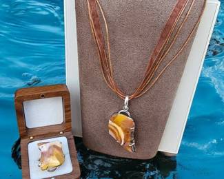 Rough Mookaite Necklace Ring  Tested
