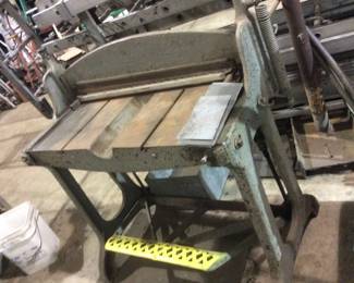 VINTAGE SHEET METAL CUTTER
