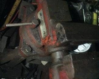 HEAVY DUTY VICE/S