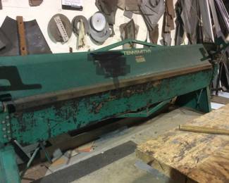 Large Heavy Machinery Sheets Metal Cutters WORKS WELL!