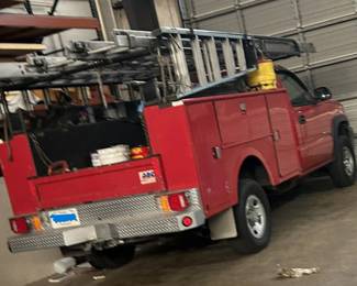 FORD SERVICE TRUCK- RUNS WELL