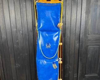 Lot - 32
Vintage 6' LeQuebec DeLuxe Toboggan