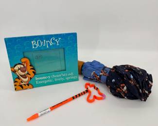 Lot - 24
Walt Disney & Pooh Tigger Collectibles - Vintage Pen
