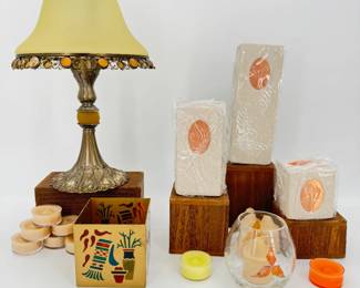 Lot - 27
PartyLite Set 2 - Paris Retro, Tuscany Votive, Copper Medallion