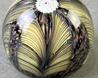 Lot 123 | Murano Fratelli Toso Paperweight

