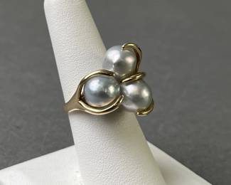 Lot 29 | 14K Gold Ring & Australian Silver Blue Pearls

