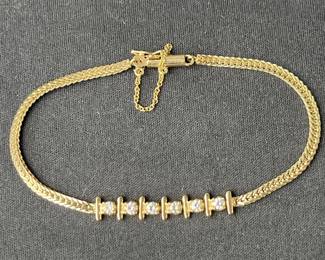 Lot 44 | 14K Gold & Diamond Bracelet
