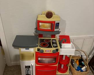 Cook 'n store kitchen 