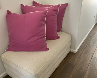 Ottoman      Pillows