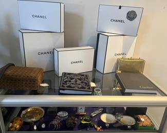 Chanel merchandise boxes 