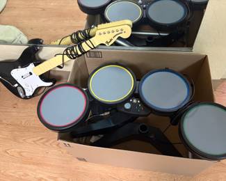 GUITAR HERO EQUIPMENT