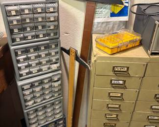 TOOL & HARDWARE CHESTS 