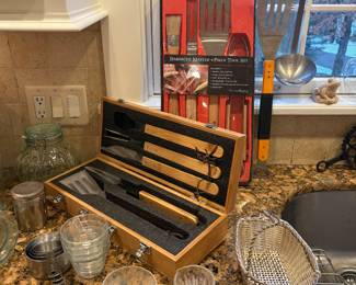 NEW BBQ TOOL SET 