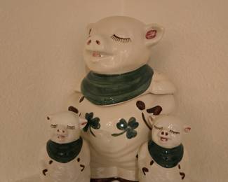 Vintage Shawnee USA pottery Smiley Pigs