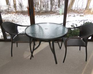 Nice outdoor table and chairs