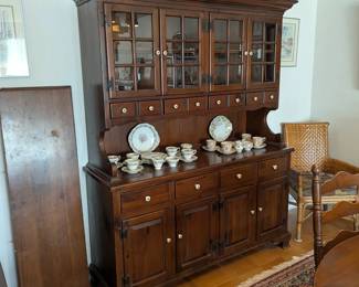 Vintage Ethan Allen antiqued pine Old Tavern buffet with lighted hutch