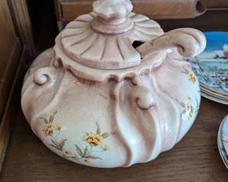 Vintage Capodimonte? server