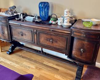 1930s buffet, lots of storage. Top / base are separate for easier transport