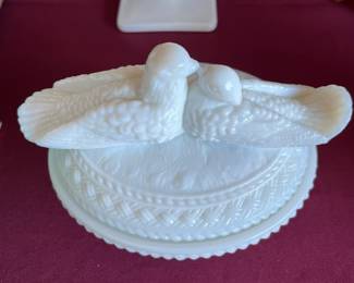 Westmoreland Love Birds dish