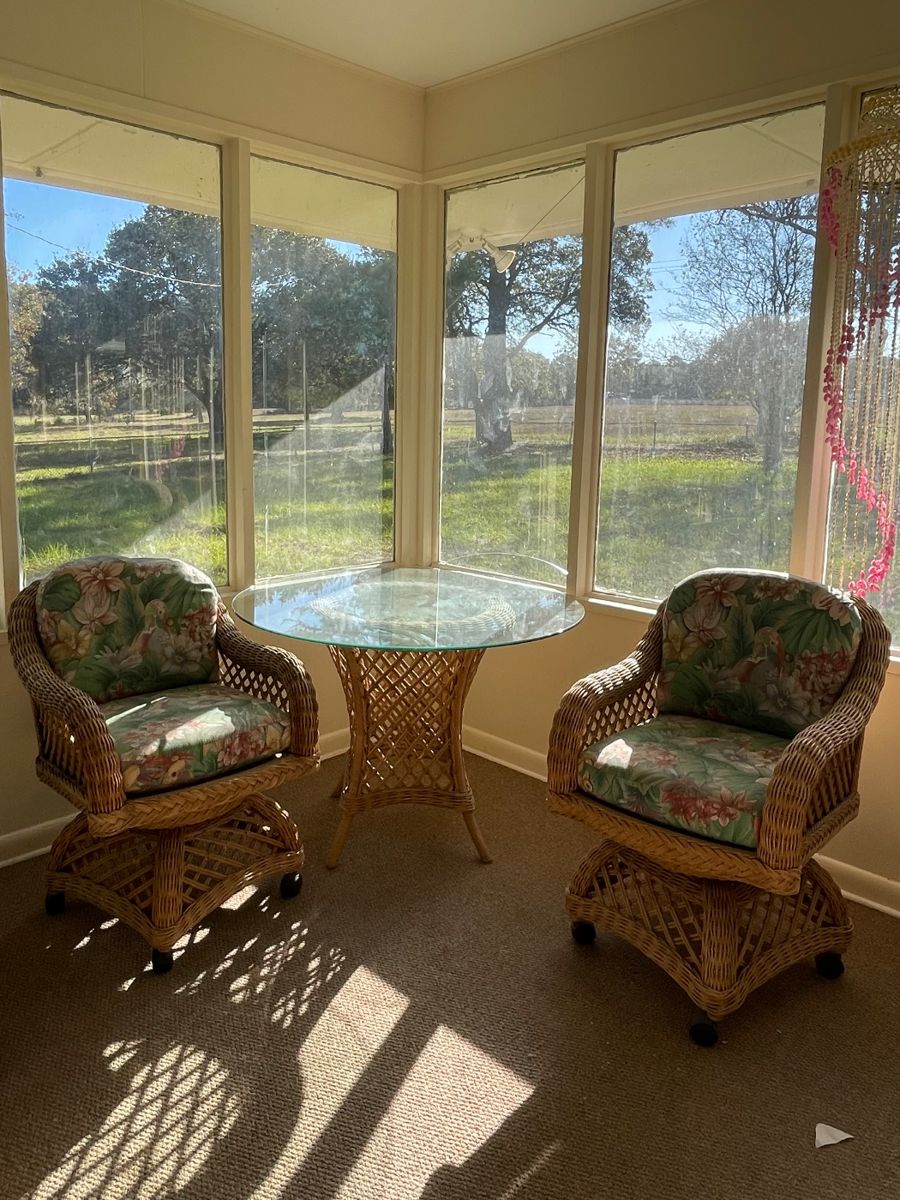 VINTAGE GLASS TOP RATTAN/WICKER TABLE & CHAIRS