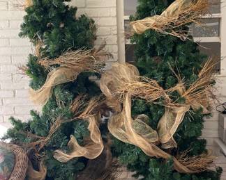 DECORATIVE POTTED TREES