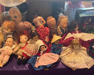 MORE COLLECTIBLE DOLLS!