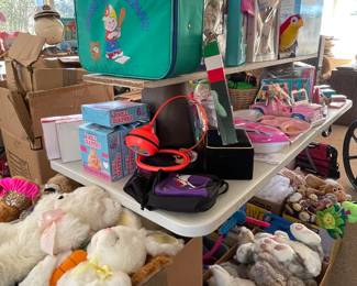 THE TALKING MOTHER GOOSE NEW IN BOX