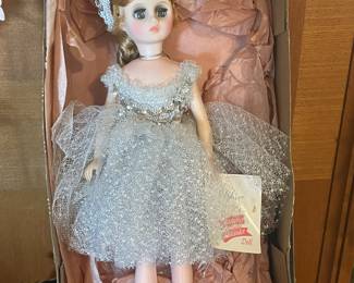 BEAUTIFUL MADAME ALEXANDER “ELISE” DOLL IN ORIGINAL BOX