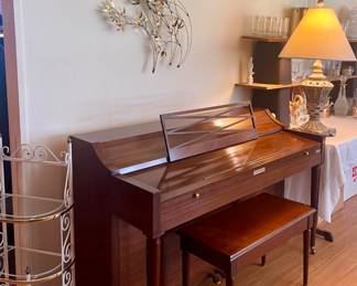 BALDWIN ACROSONIC PIANO
