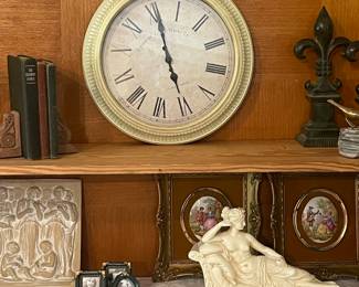 PAULINE BONAPARTE AS VENUS VITRIX NUDE SCULPTURE-CAST ALABASTER