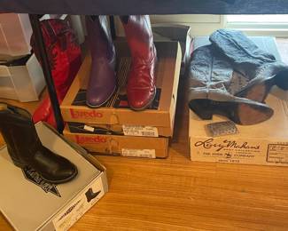 VINTAGE BOOTS BY LAREDO, LARRY MAHAN, DAN POST AND MORE…