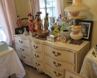 Beautiful French Provincial Bedroom set - 9 draw dresser with mirror, 5 drawer high boy dresser, 2 night stands/side tables and headboard. Mattress is in great shape too!