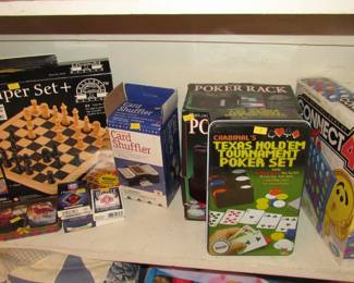 Games and poker game sets