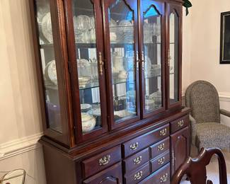 American Drew dining