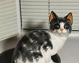 cat figure