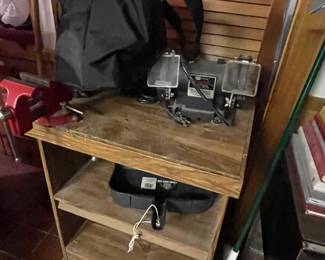 Grinder, vice, rolling table