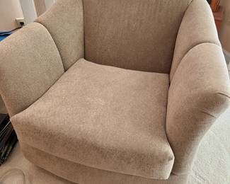 Cooper swivel chair 