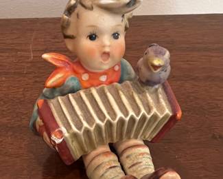 Goebel Hummel "Let's Sing" figurine