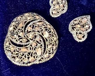 Vintage brooch and clip-on earrings