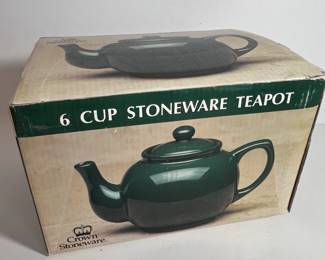 Crown Stoneware Teapot (new)