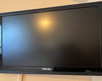 24" Toshiba TV