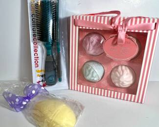 New bath bombs and hairbrush set