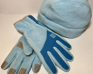 Lands End hat and glove set