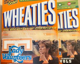 Pat Summitt Wheaties boxes (1 signed)