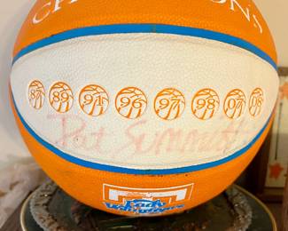 Pat Summitt signed basketball