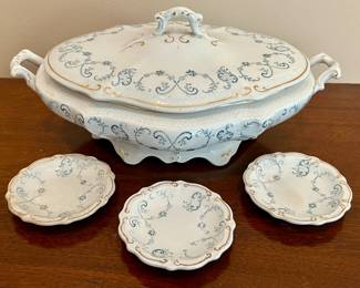 WH Grindley turneen and plates