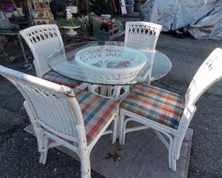 Wicker Table and 4 Chairs reduced
