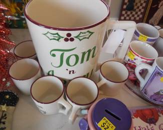 Tom N' Jerry Large Mug and 4 Small Mugs